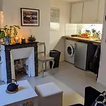 Superb Studio Close To Montparnasse
